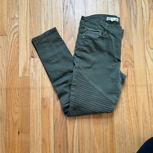 Artisan NY Olive Green Moto Skinny Pants Size 8